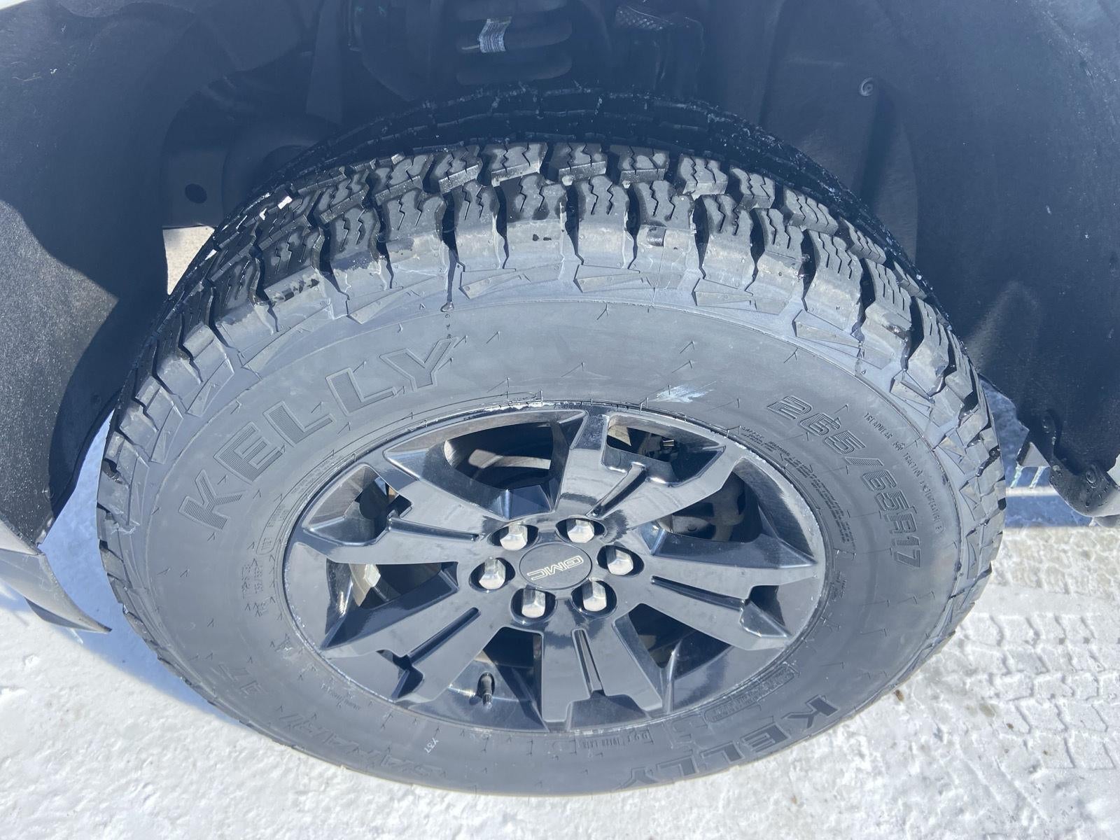 2022 GMC Canyon 4WD AT4 w/Leather