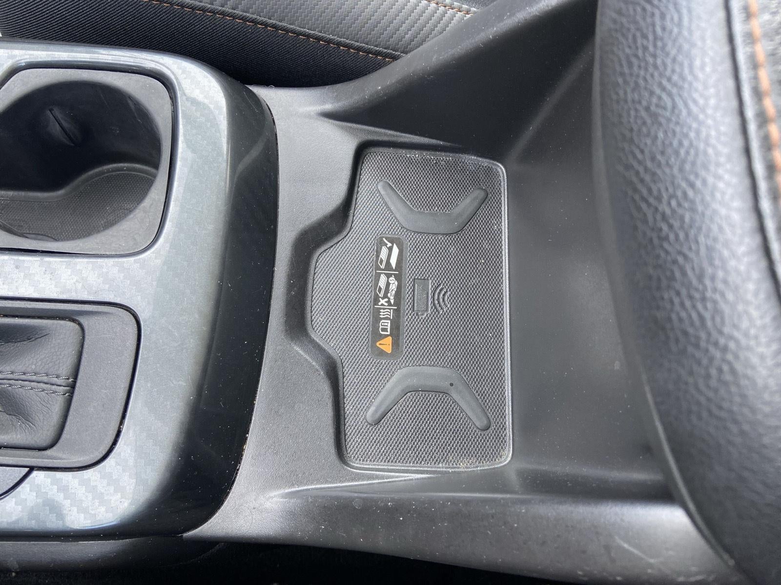 2022 GMC Canyon 4WD AT4 w/Leather