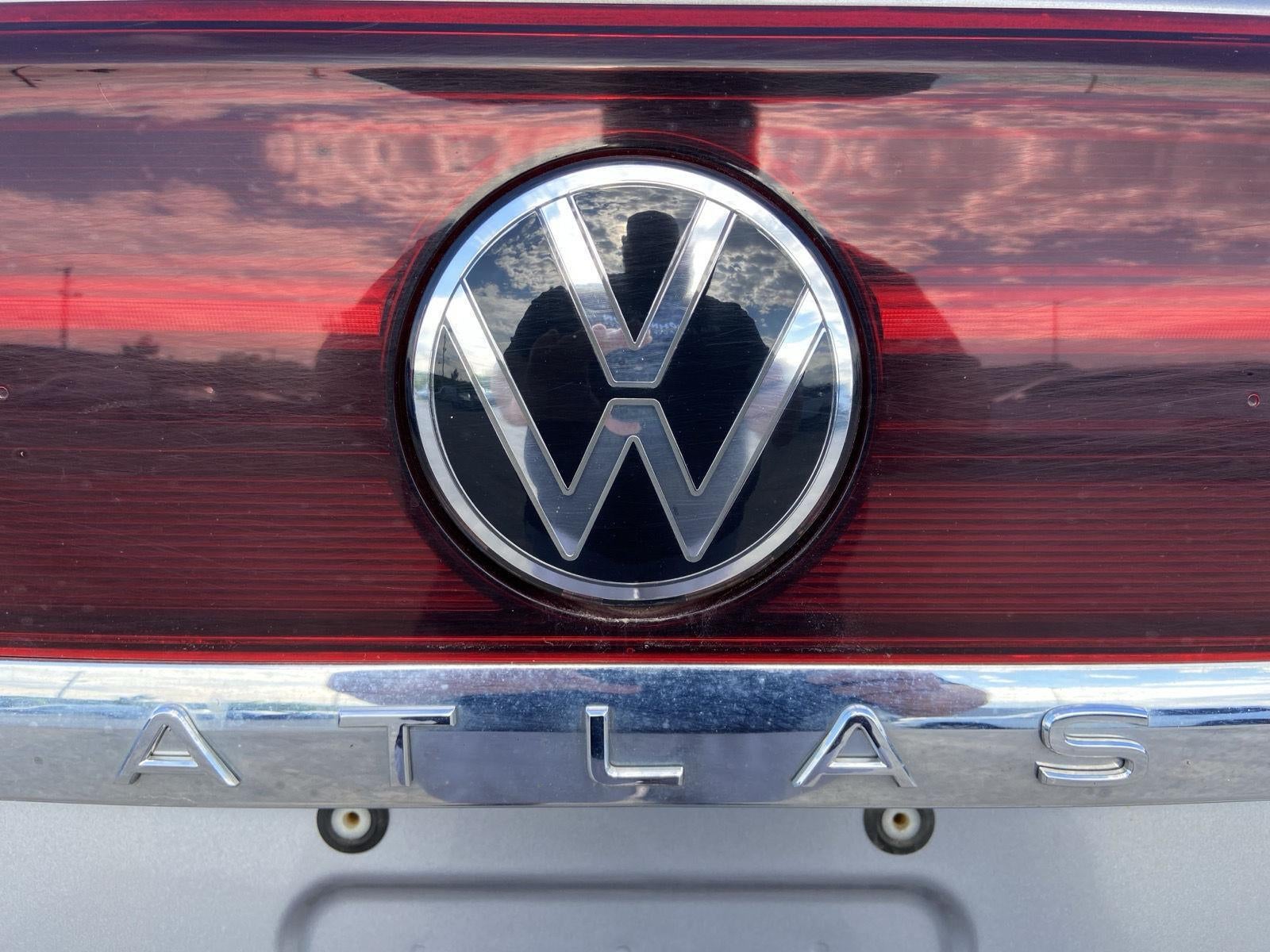 2024 Volkswagen Atlas Cross Sport 2.0T SEL R-Line