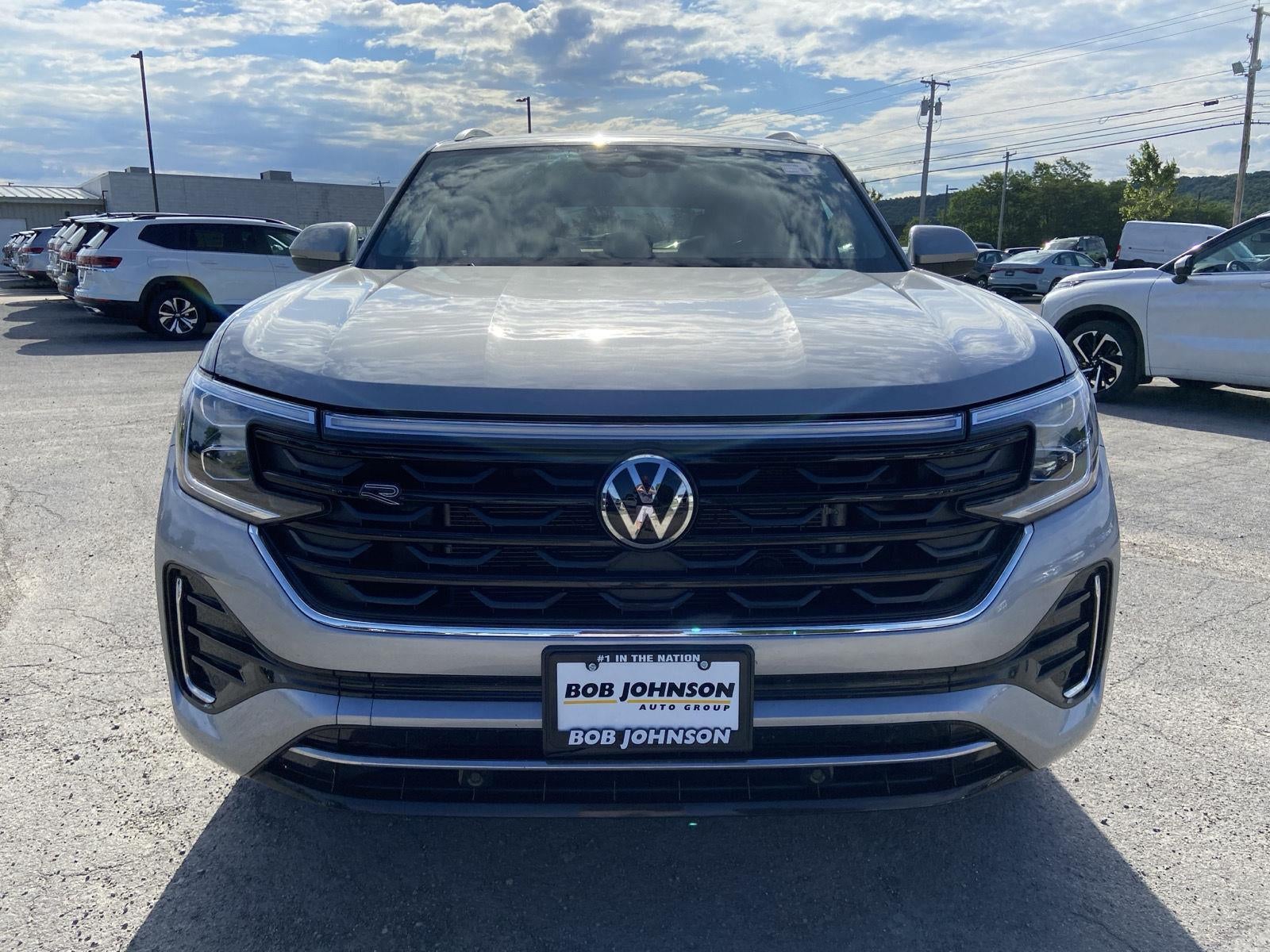 2024 Volkswagen Atlas Cross Sport 2.0T SEL R-Line