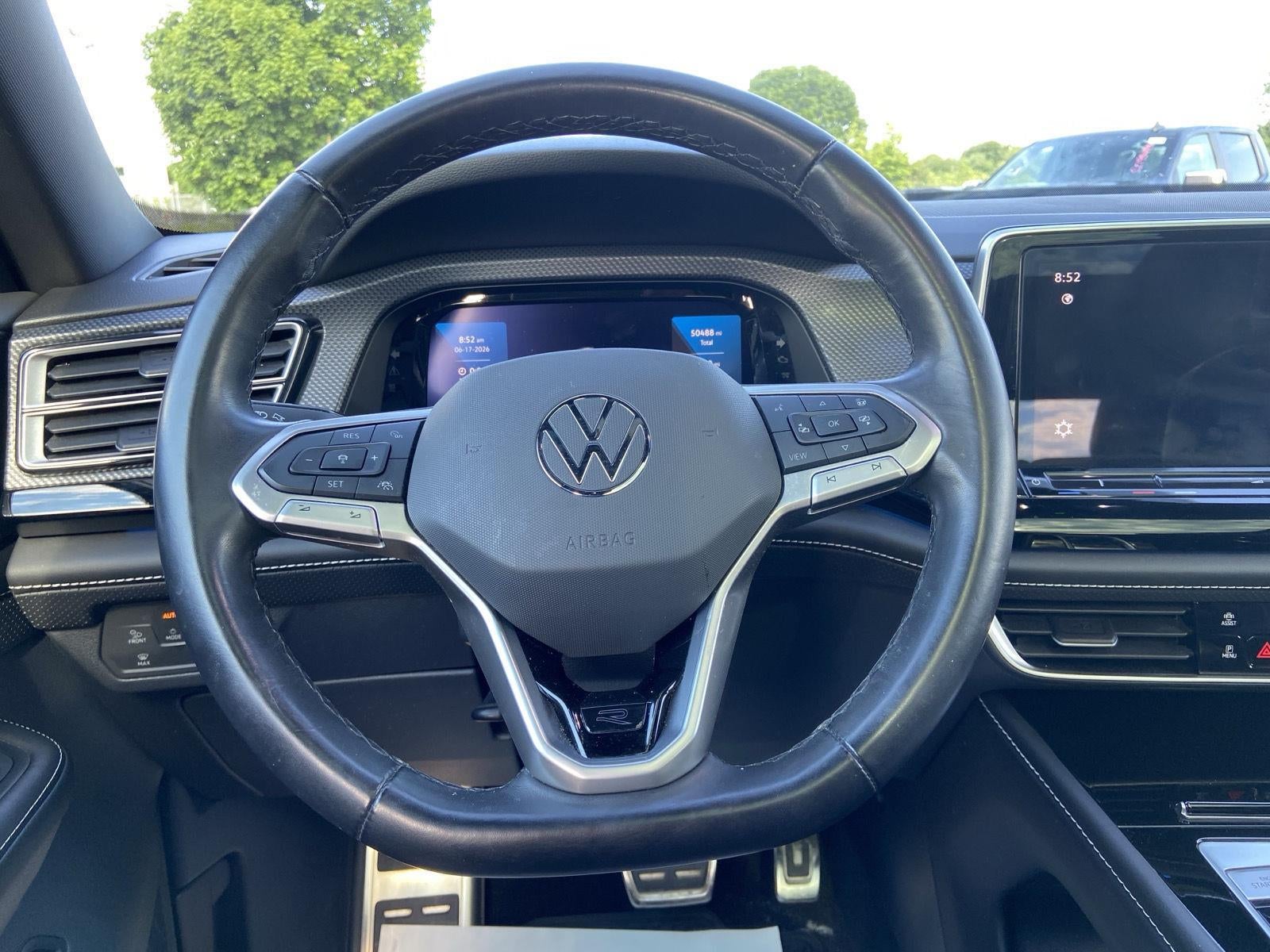 2024 Volkswagen Atlas Cross Sport 2.0T SEL R-Line