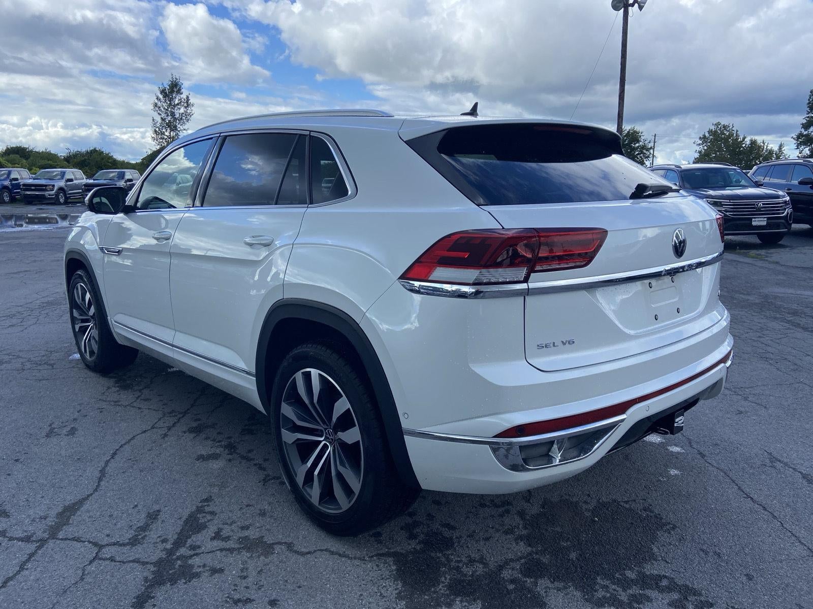2023 Volkswagen Atlas Cross Sport 3.6L V6 SEL Premium R-Line