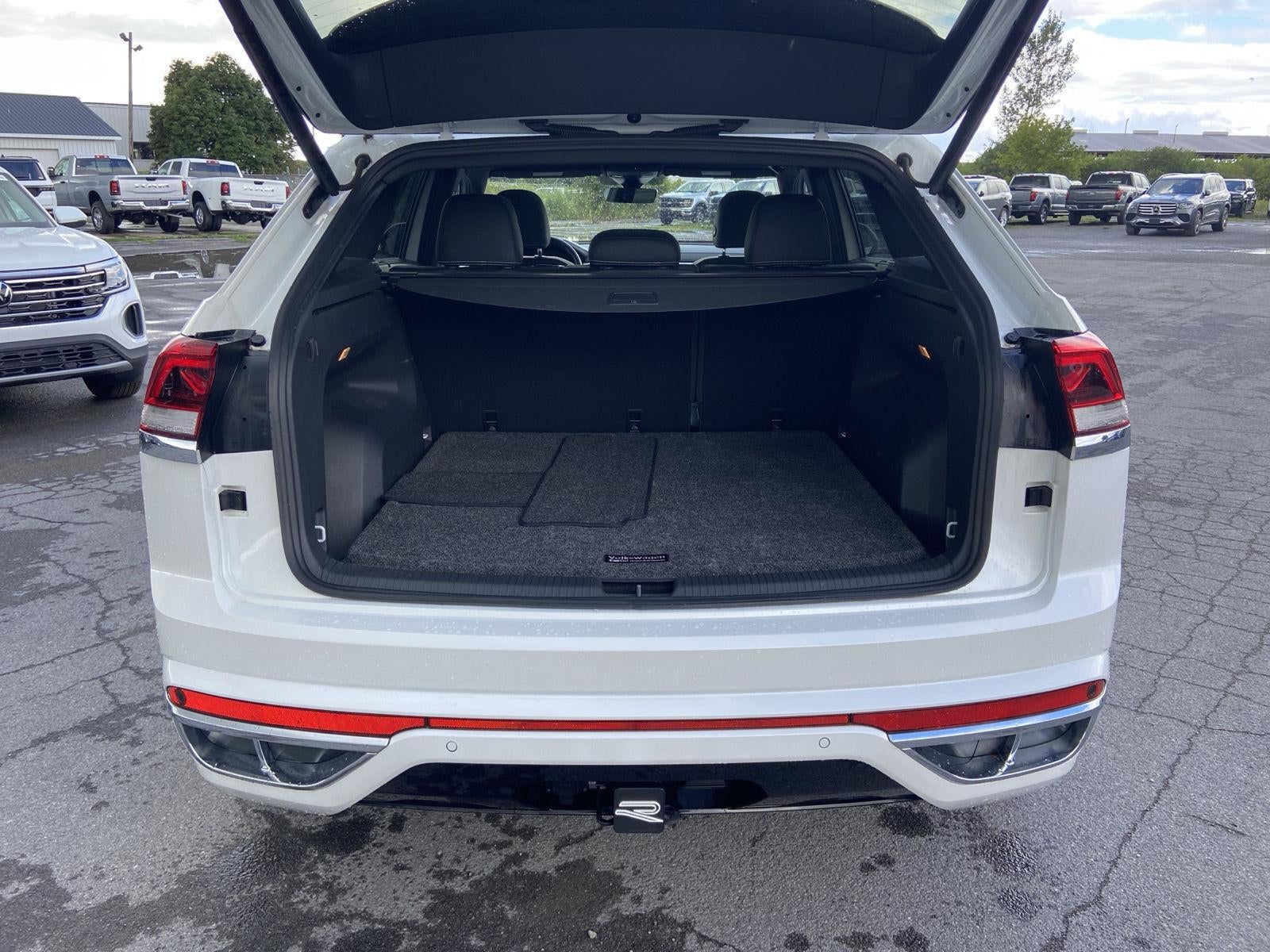 2023 Volkswagen Atlas Cross Sport 3.6L V6 SEL Premium R-Line