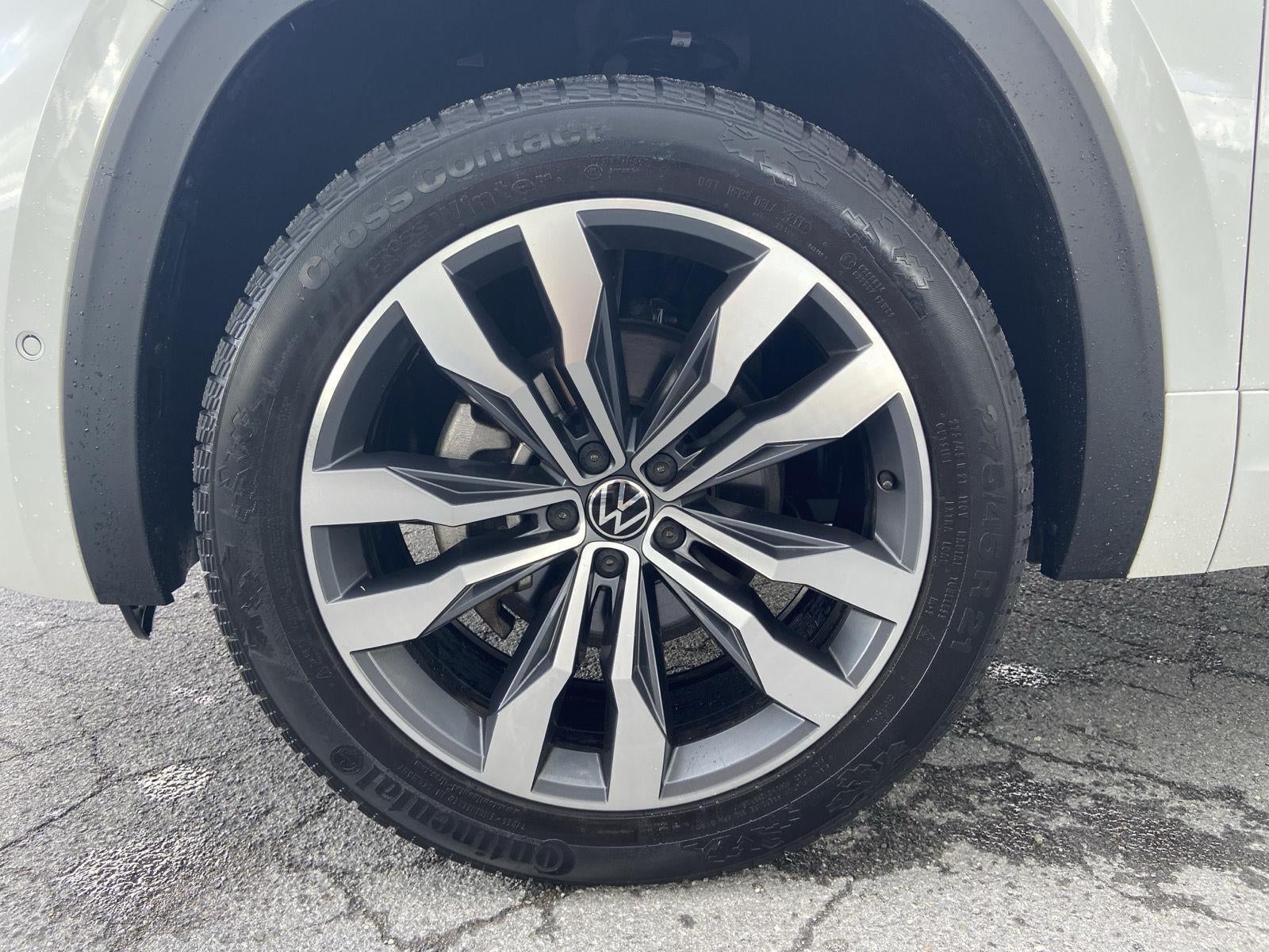 2023 Volkswagen Atlas Cross Sport 3.6L V6 SEL Premium R-Line