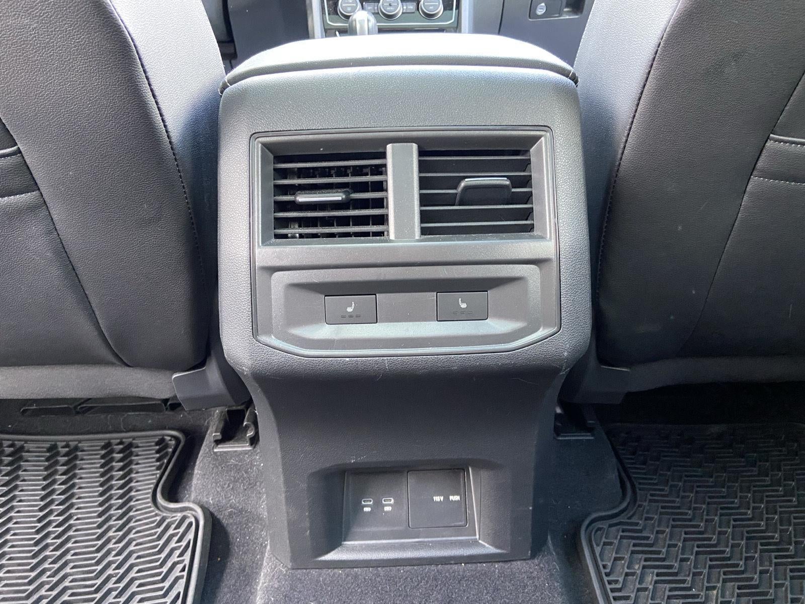 2023 Volkswagen Atlas Cross Sport 3.6L V6 SEL Premium R-Line