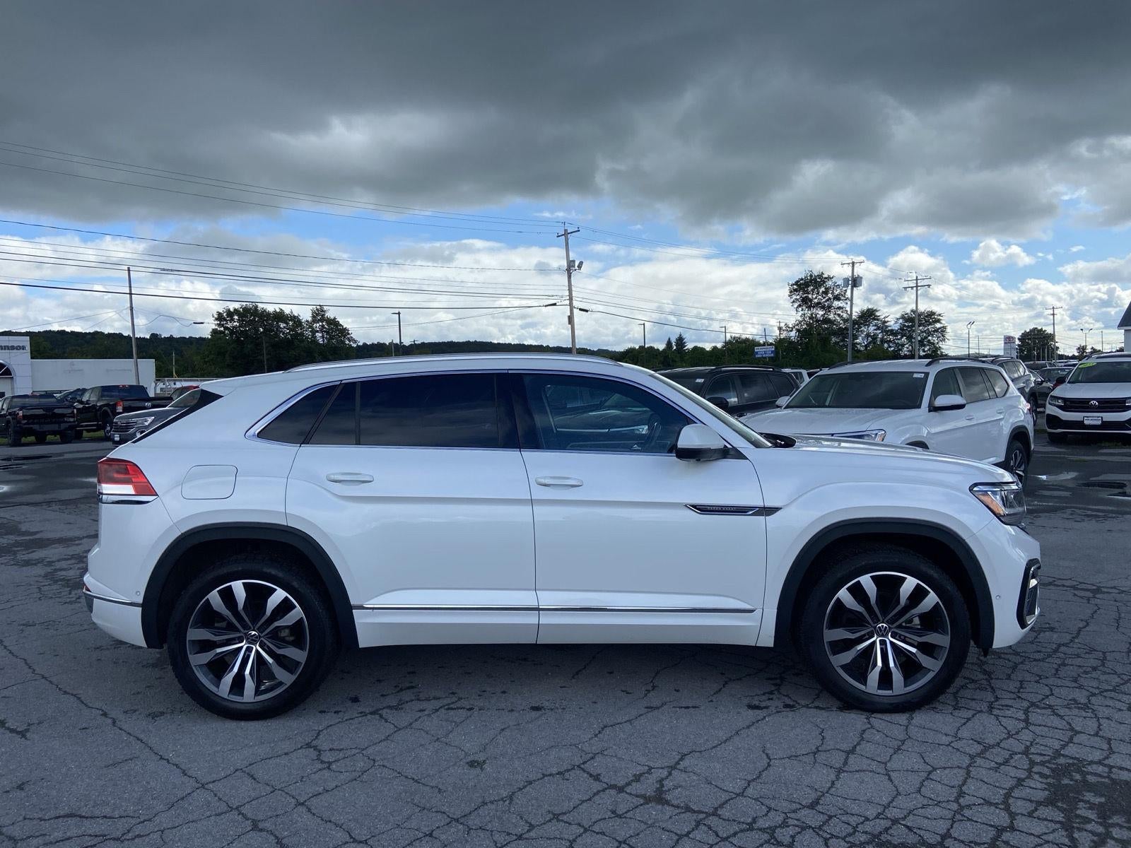 2023 Volkswagen Atlas Cross Sport 3.6L V6 SEL Premium R-Line