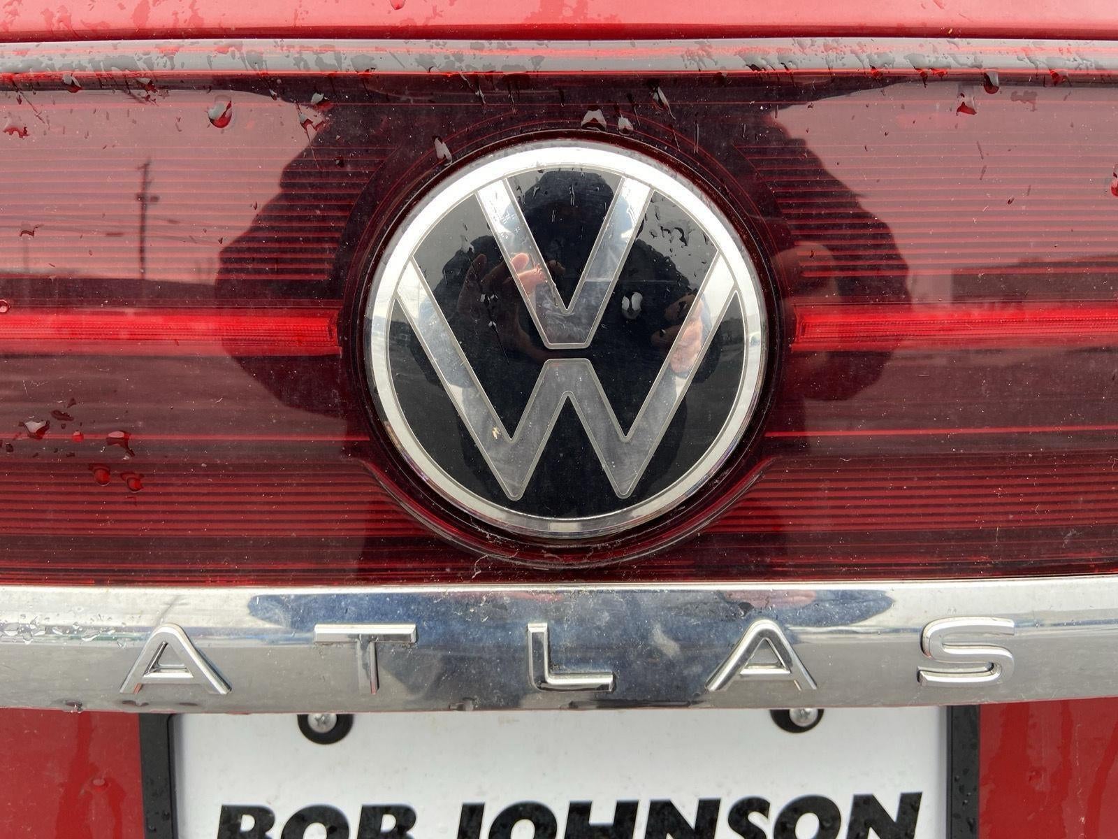 2025 Volkswagen Atlas 2.0T SEL Premium R-Line
