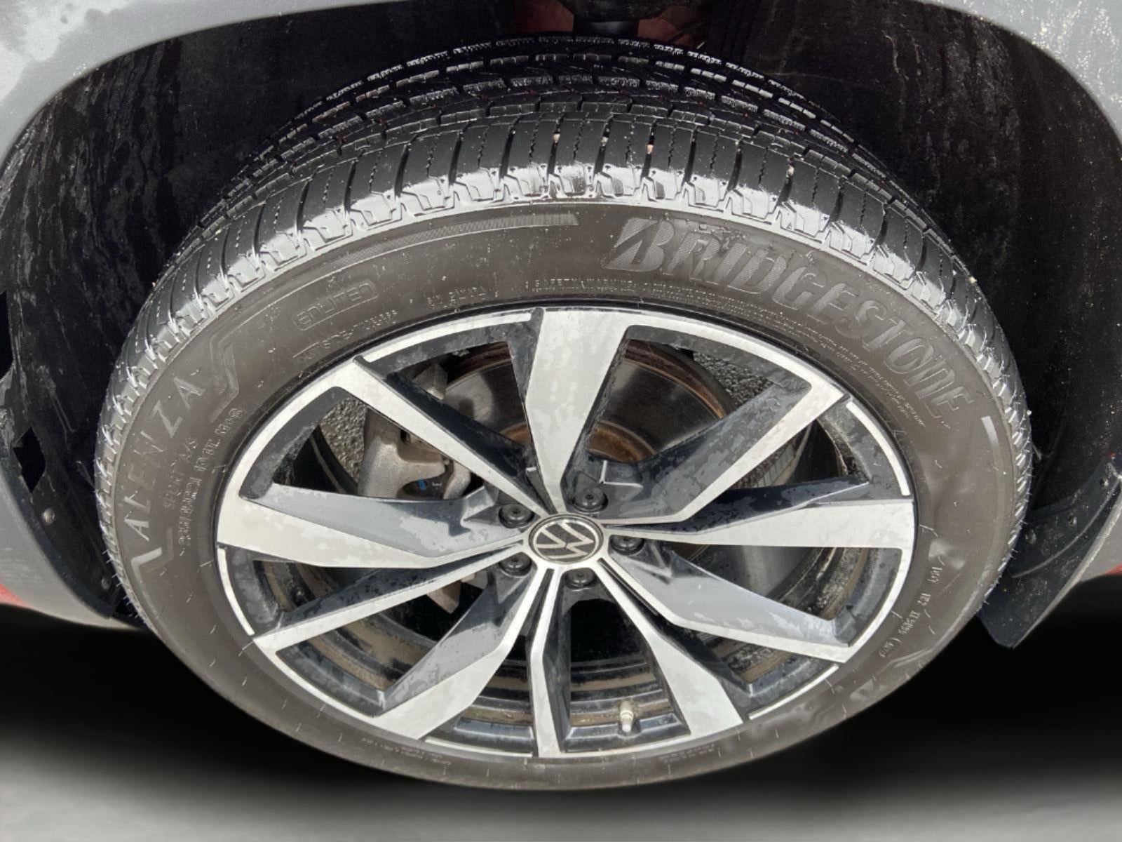 2025 Volkswagen Atlas 2.0T SEL Premium R-Line