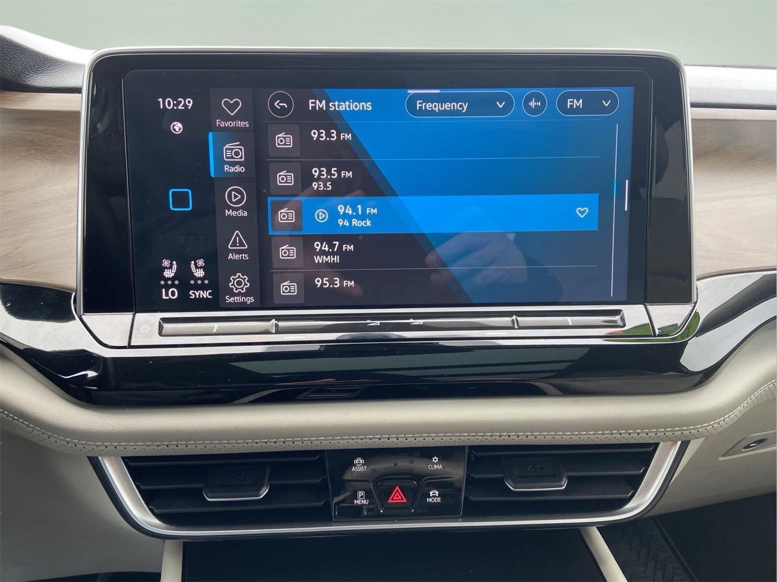 2024 Volkswagen Atlas 2.0T SE w/Technology