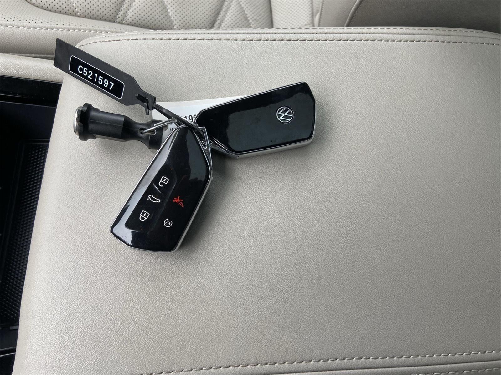 2024 Volkswagen Atlas 2.0T SE w/Technology