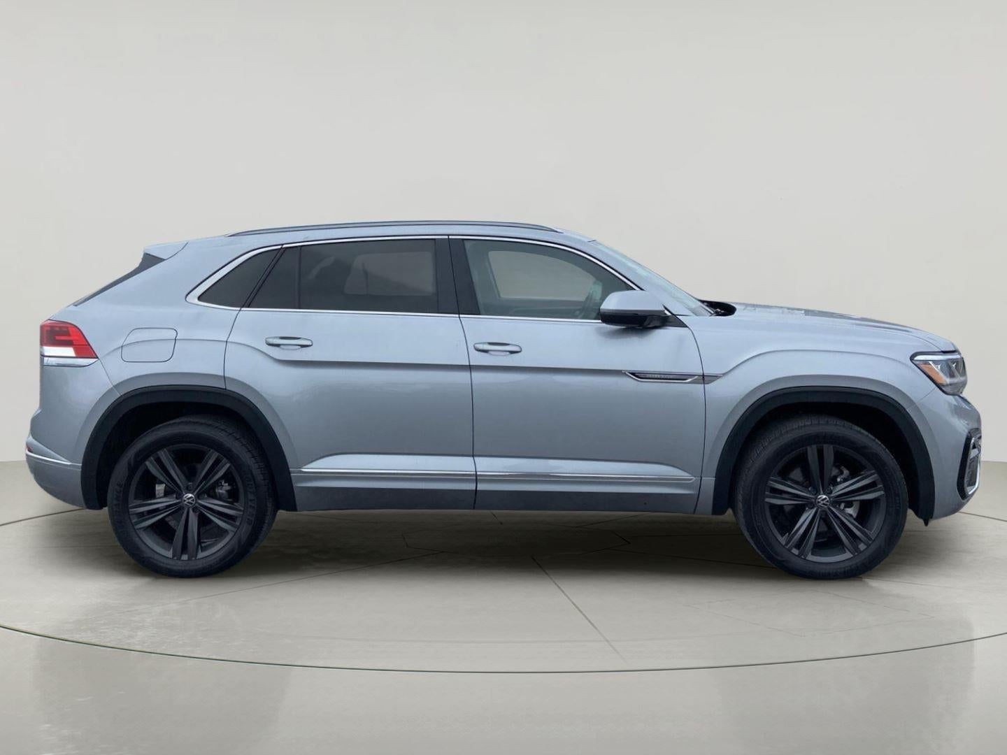 2022 Volkswagen Atlas Cross Sport 3.6L V6 SEL R-Line