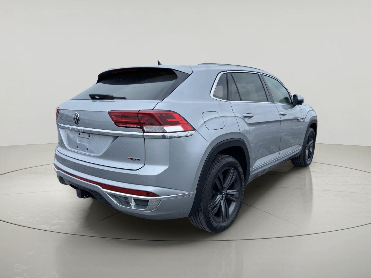 2022 Volkswagen Atlas Cross Sport 3.6L V6 SEL R-Line