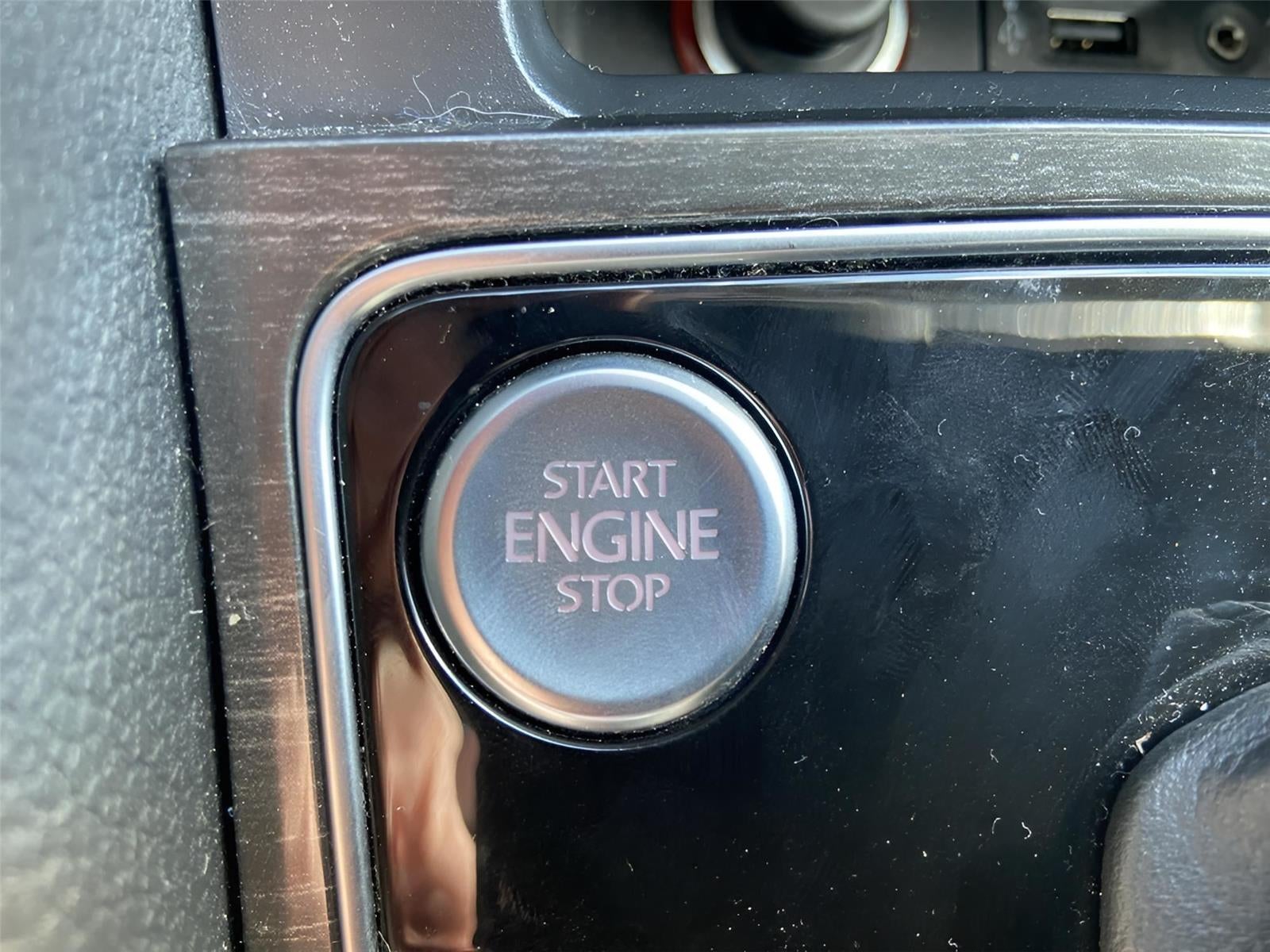 2018 Volkswagen Passat 2.0T SEL Premium