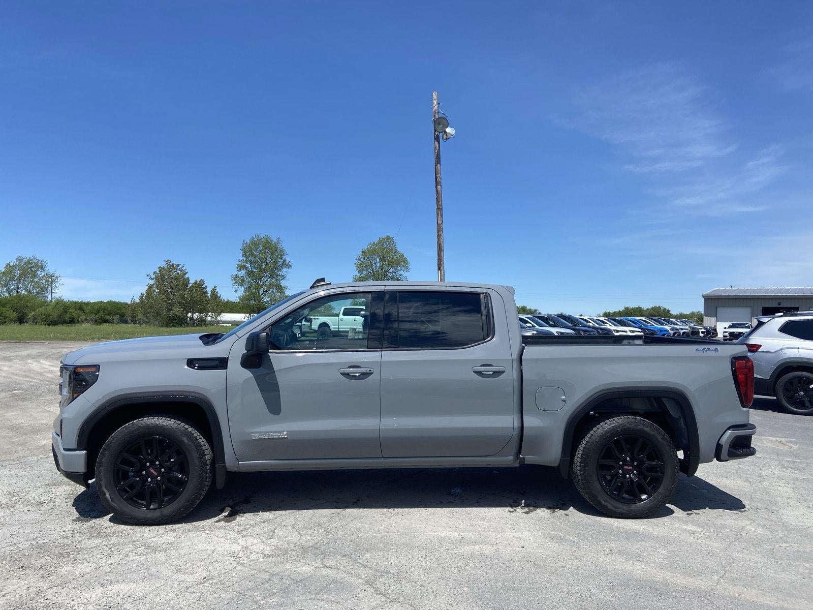 2024 GMC Sierra 1500 Elevation