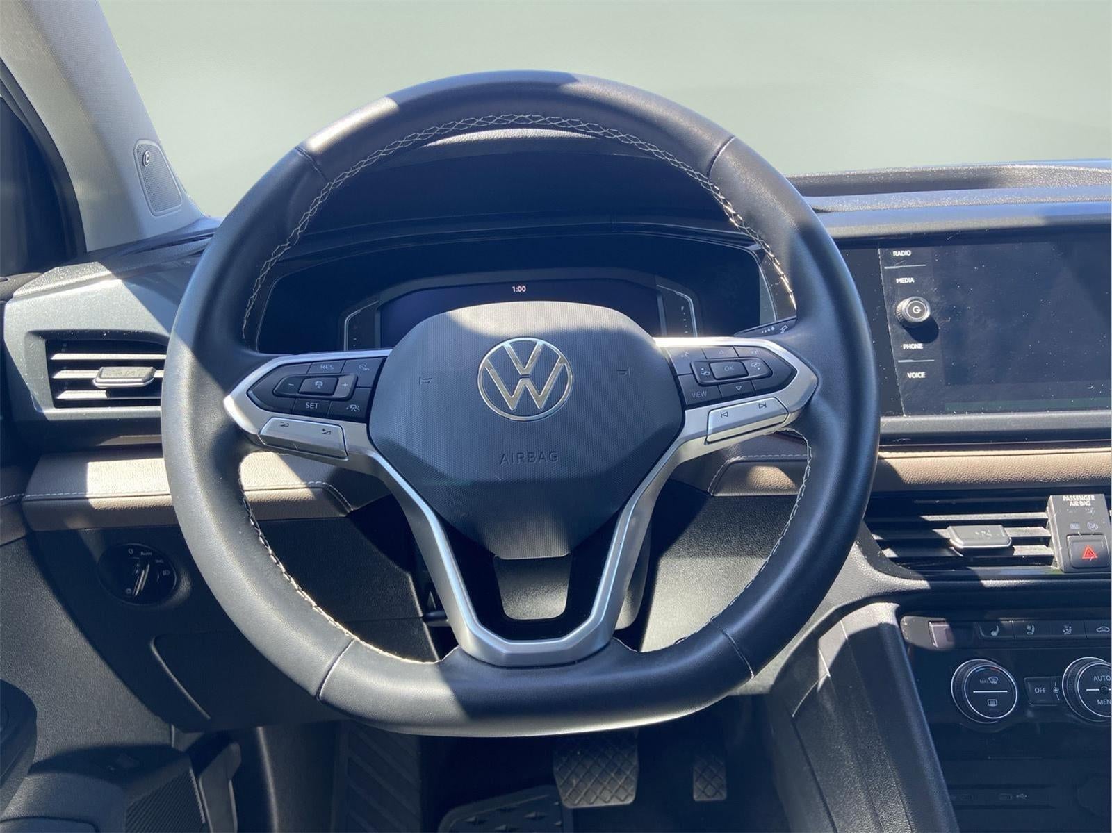 2024 Volkswagen Taos SEL