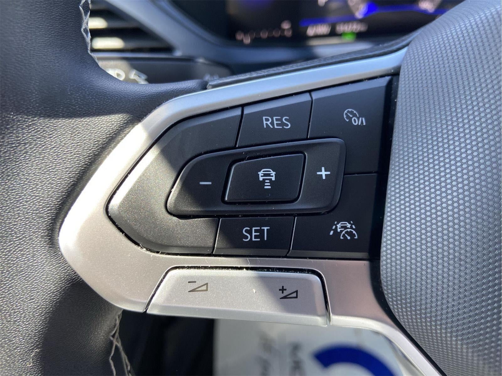 2023 Volkswagen Taos SE