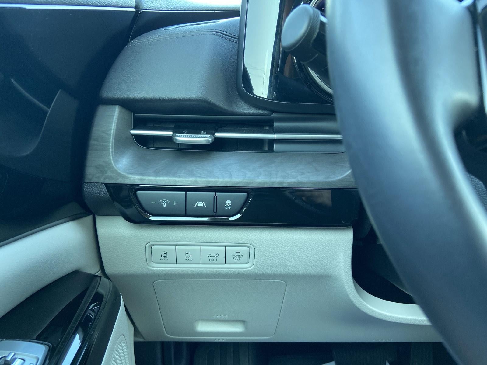 2023 Kia Carnival EX