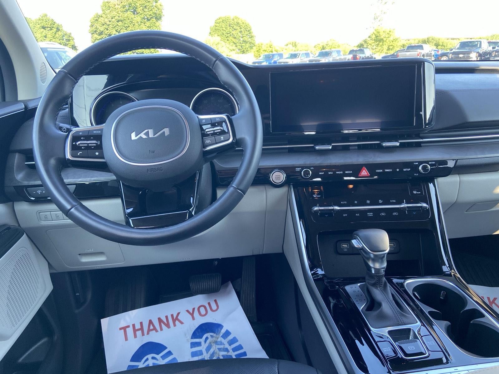2023 Kia Carnival EX