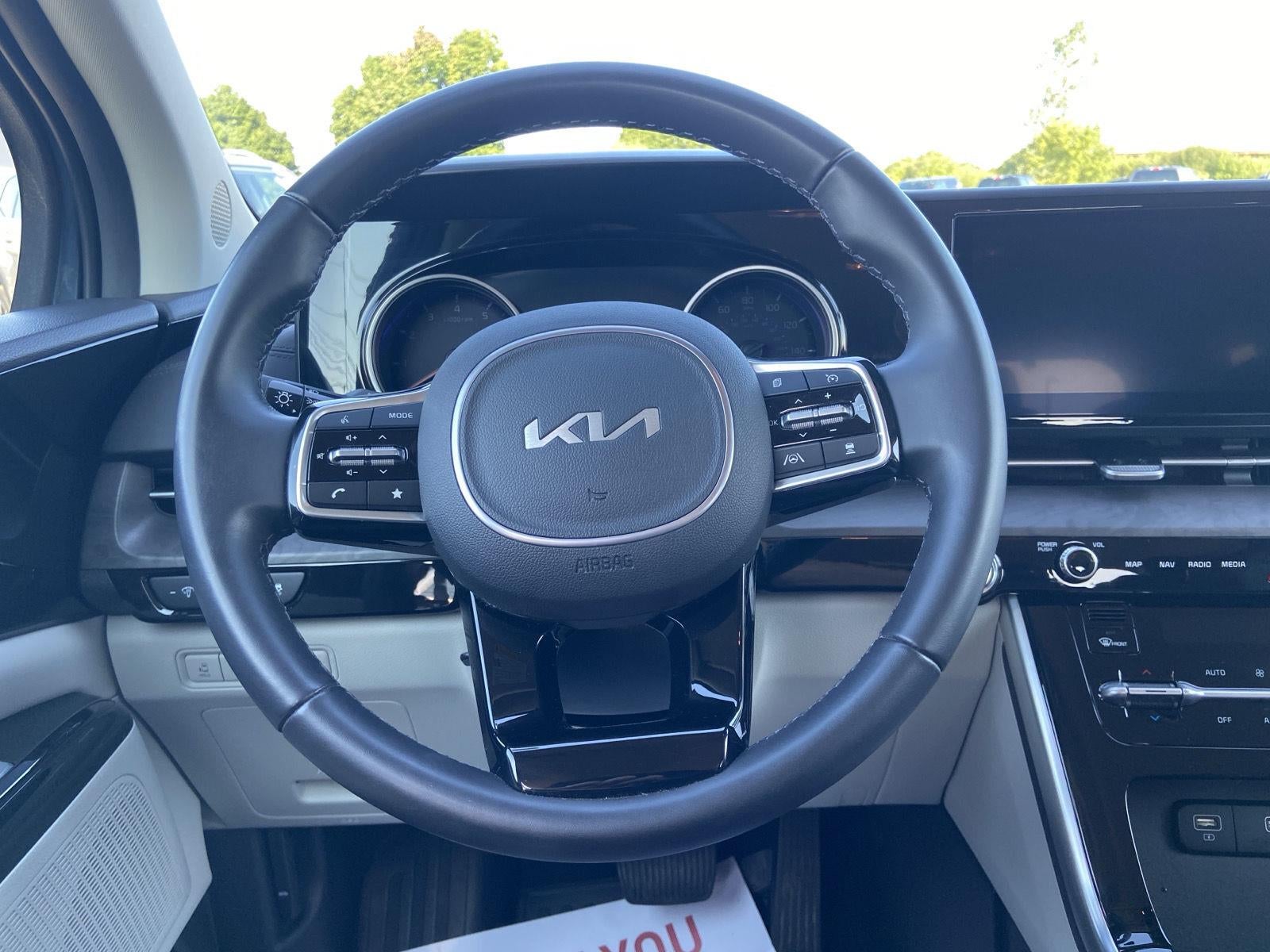 2023 Kia Carnival EX