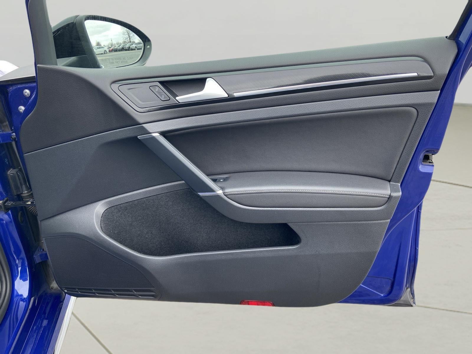 2019 Volkswagen Golf R 2.0T Manual w/DCC/Nav