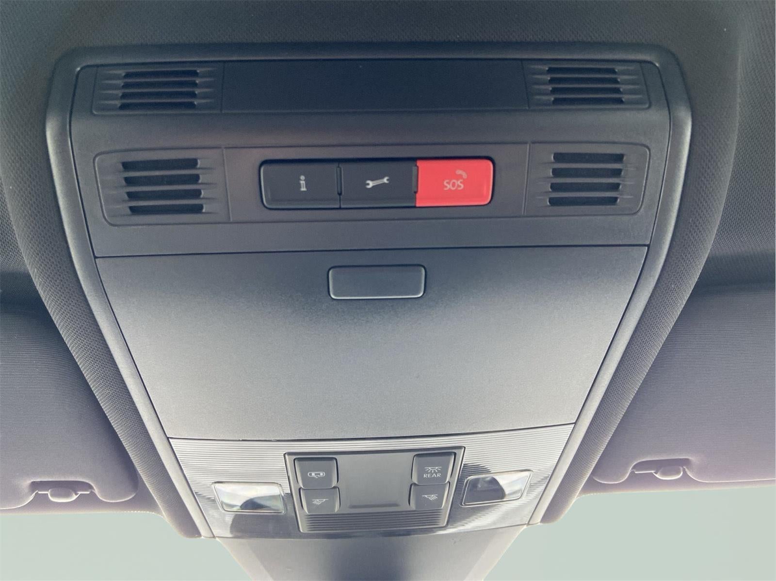 2019 Volkswagen Golf R 2.0T Manual w/DCC/Nav