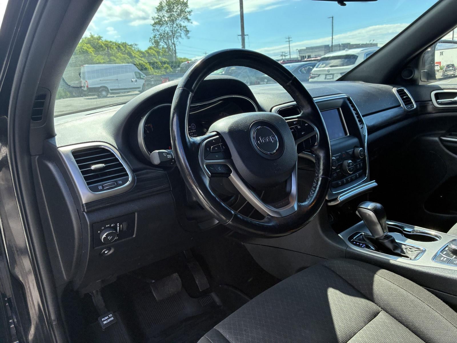 2020 Jeep Grand Cherokee Laredo E