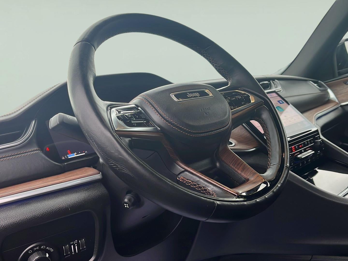 2023 Jeep Grand Cherokee Summit