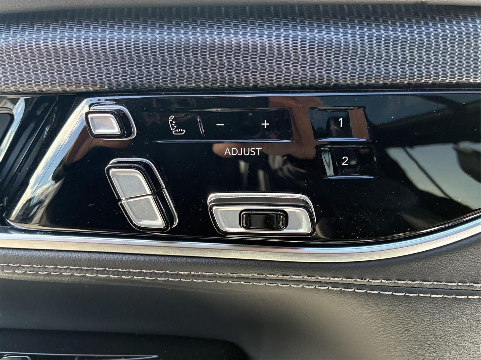 2022 Jeep Grand Wagoneer Series II Obsidian