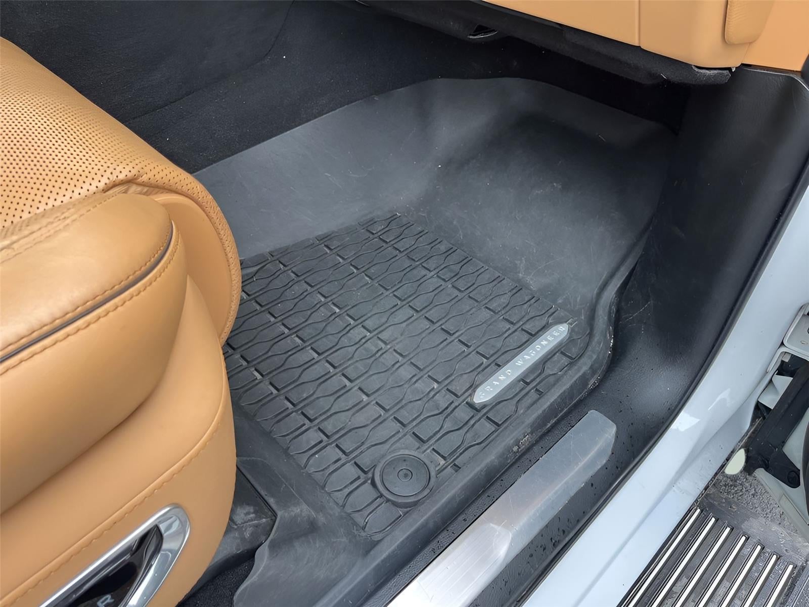 2022 Jeep Grand Wagoneer Series III