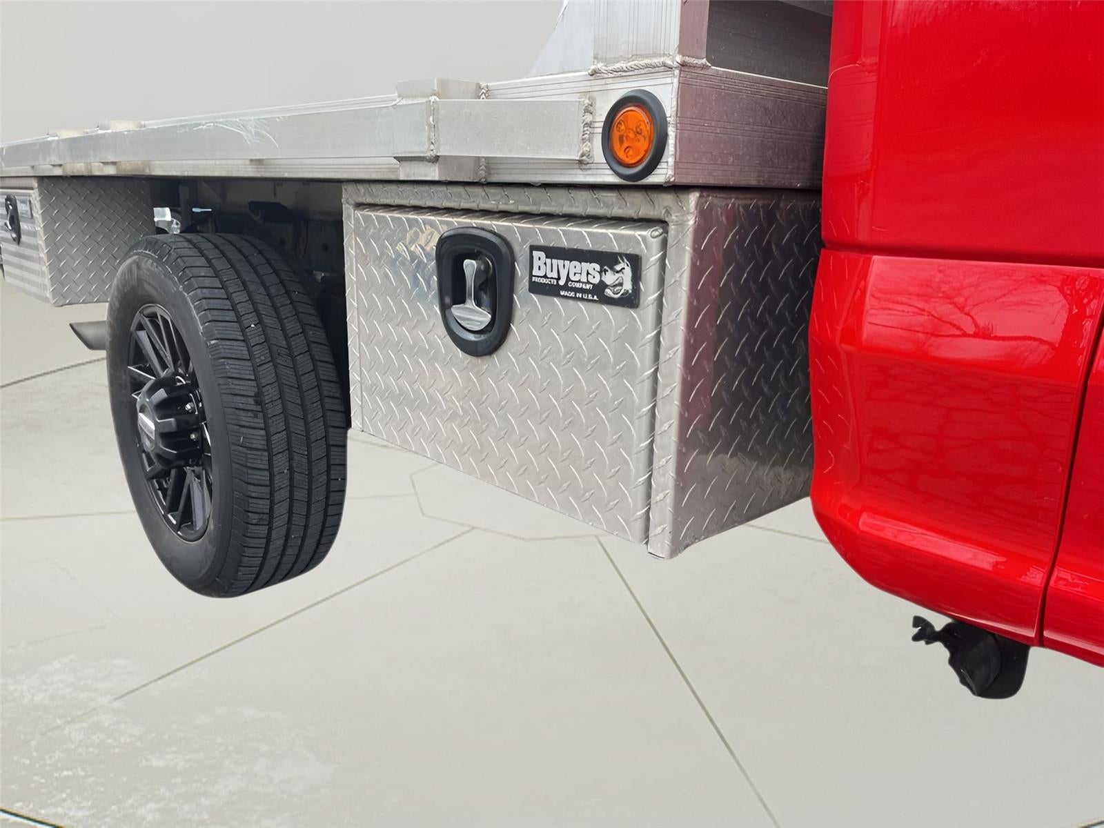 2022 Ford Super Duty F-350 SRW XL Flat bed with Plow