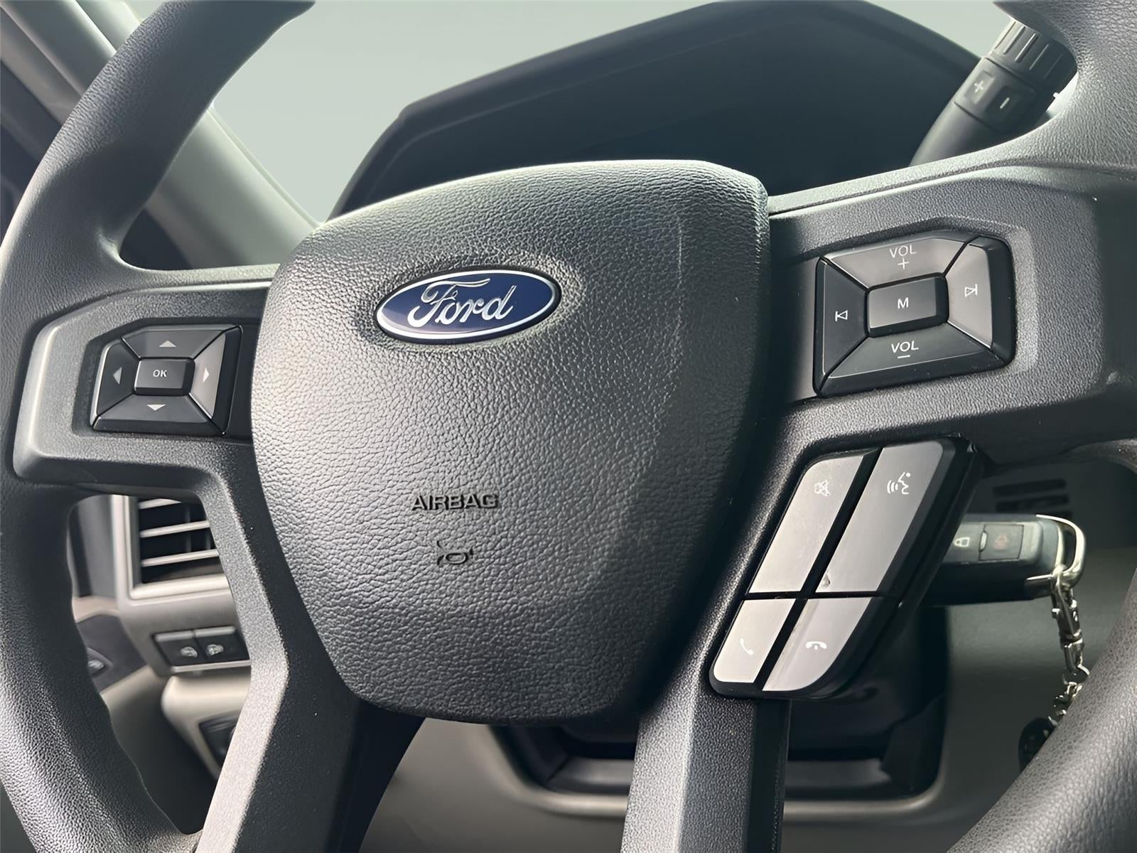 2022 Ford Super Duty F-350 SRW XL Flat bed with Plow