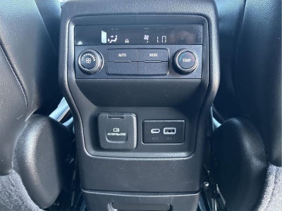 2022 GMC Acadia AT4