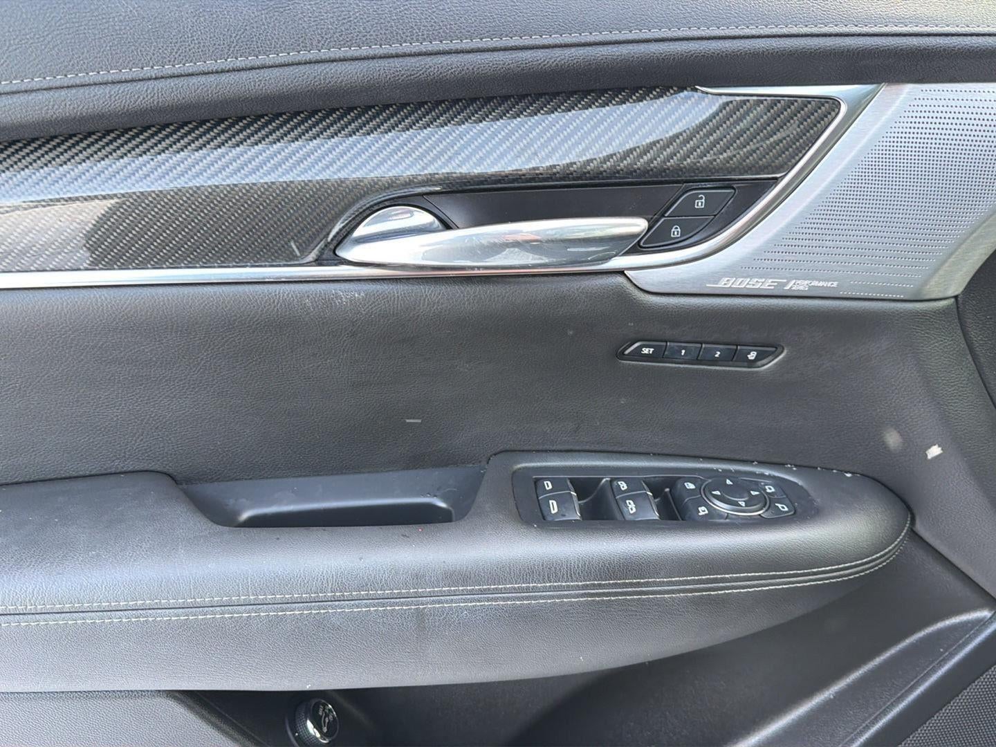 2022 Cadillac XT6 Sport