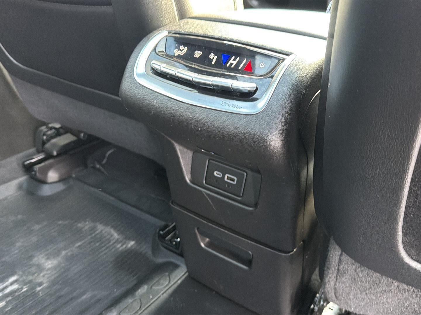 2022 Cadillac XT6 Sport