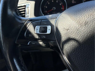 2016 Volkswagen Passat 1.8T SE w/Technology