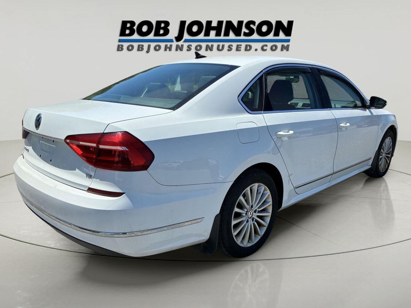 2016 Volkswagen Passat 1.8T SE w/Technology