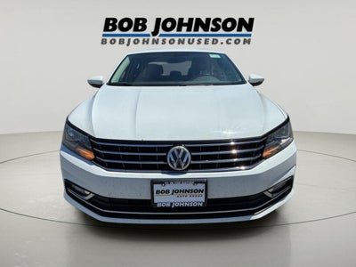 2016 Volkswagen Passat 1.8T SE w/Technology
