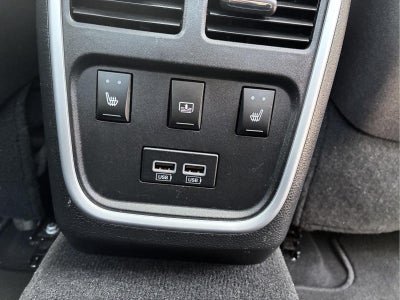 2023 Chrysler 300 Touring L