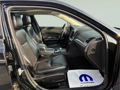 2023 Chrysler 300 Touring L