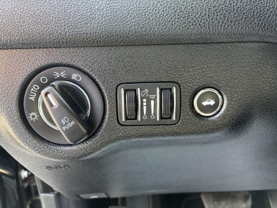 2023 Chrysler 300 Touring L