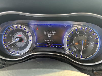 2023 Chrysler 300 Touring L