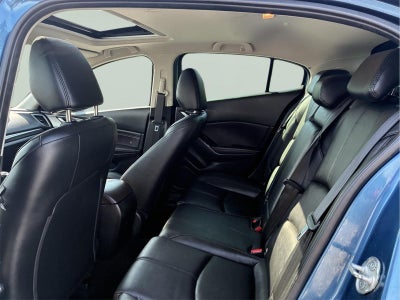 2018 Mazda Mazda3 5-Door Touring