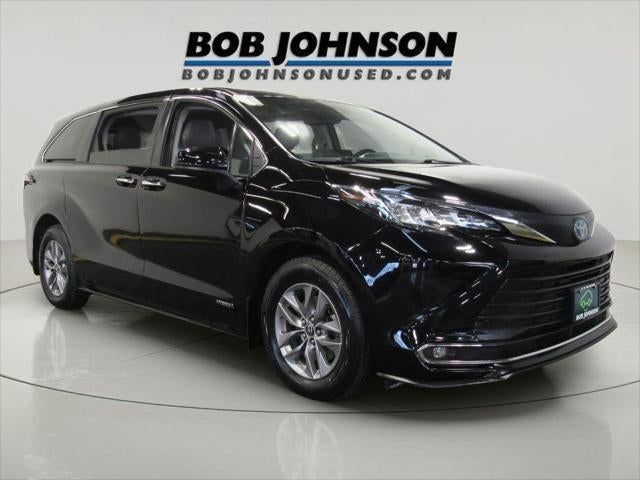 2021 Toyota Sienna XLE