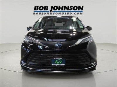 2021 Toyota Sienna XLE