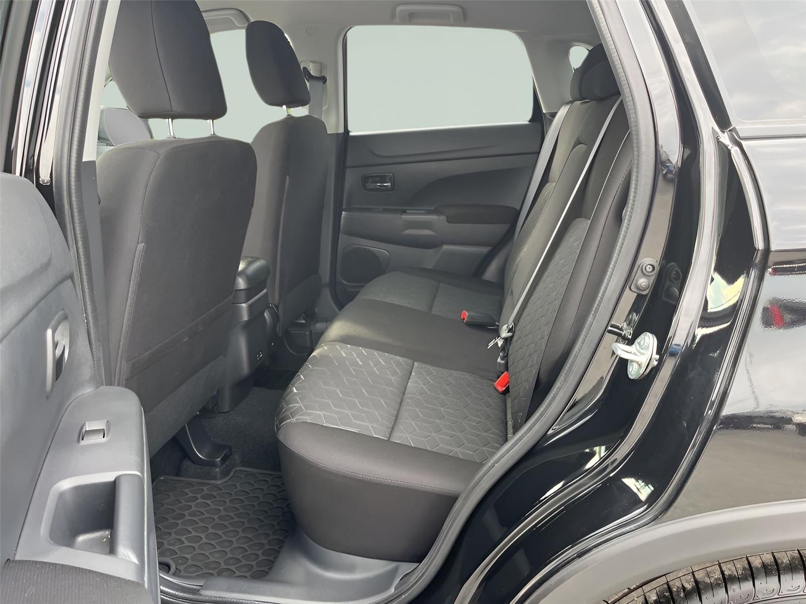 2025 Mitsubishi Outlander Sport LE