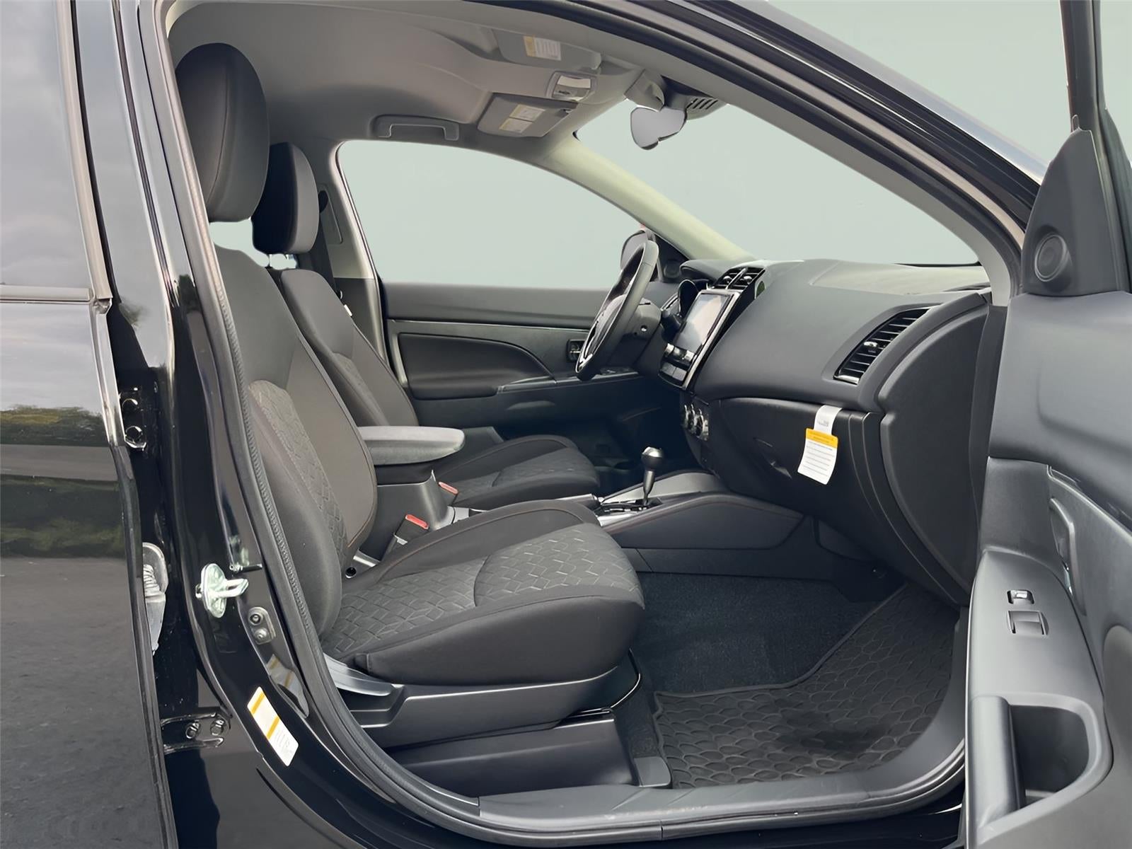 2025 Mitsubishi Outlander Sport LE