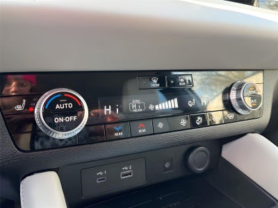 2023 Mitsubishi Outlander PHEV SEL