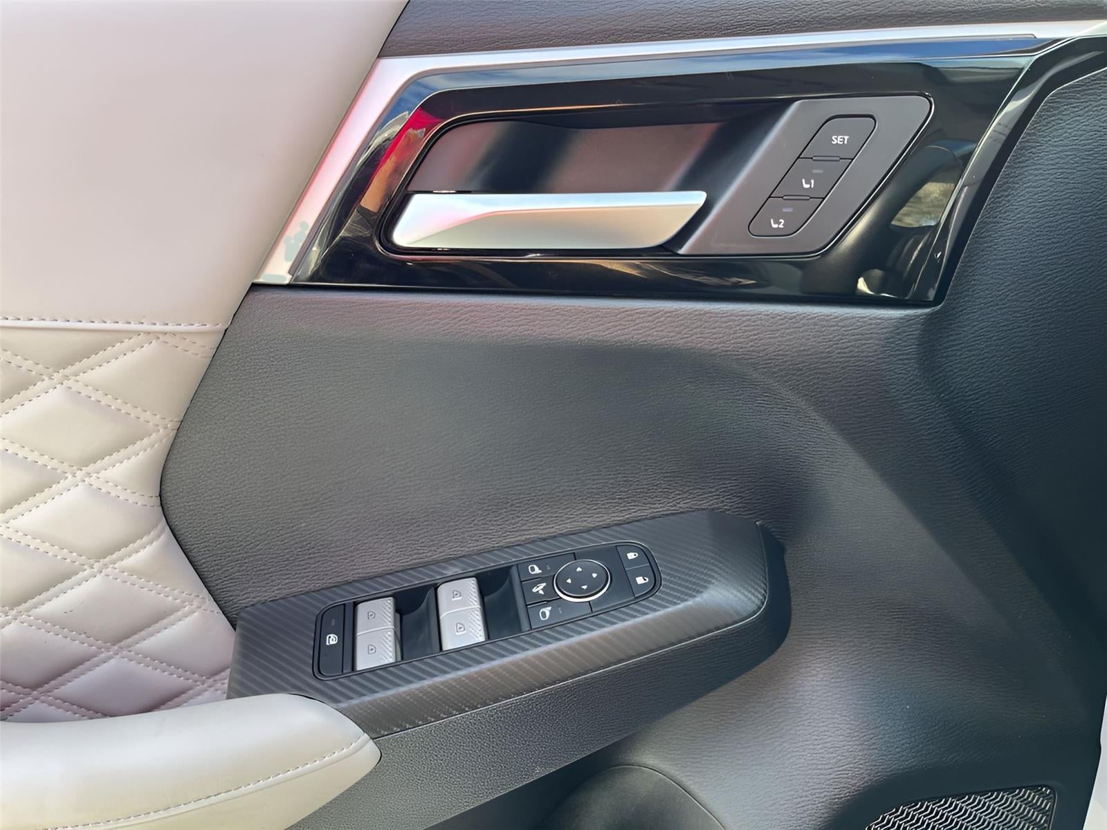 2023 Mitsubishi Outlander PHEV SEL