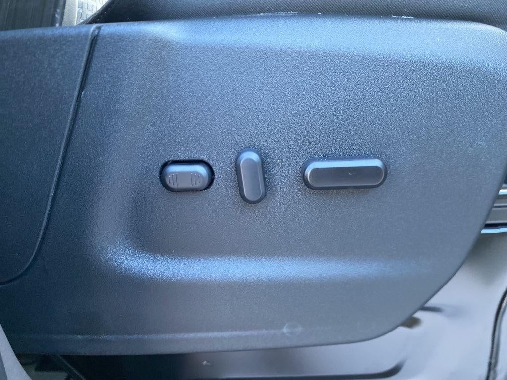 2025 Ford Transit Passenger Wagon XLT