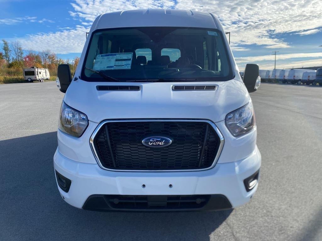 2025 Ford Transit Passenger Wagon XLT
